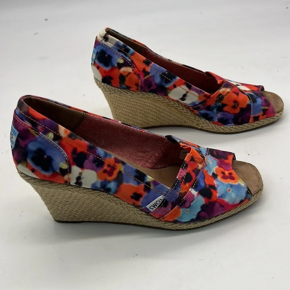 TOMS Espadrille Wedge Slip on Shoe with Peep Toe size 9W